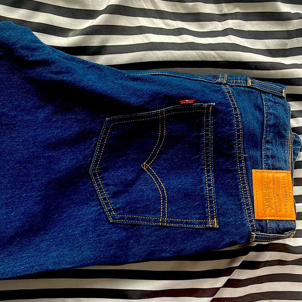 loose taper crop levi’s jeans premium